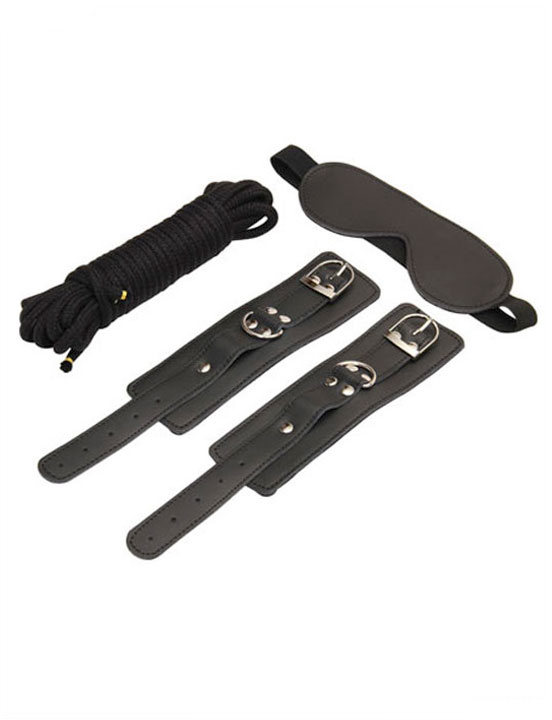 БДСМ набор: закрытая маска, наручники, шнур, чёрный